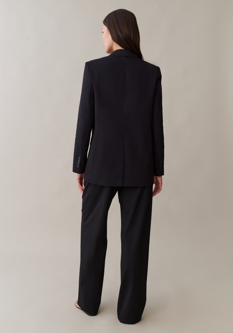 Manon Blazer