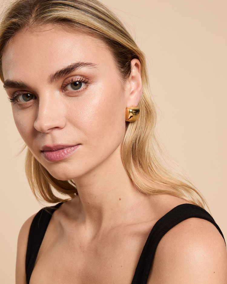 Puffed Square Stud Earrings